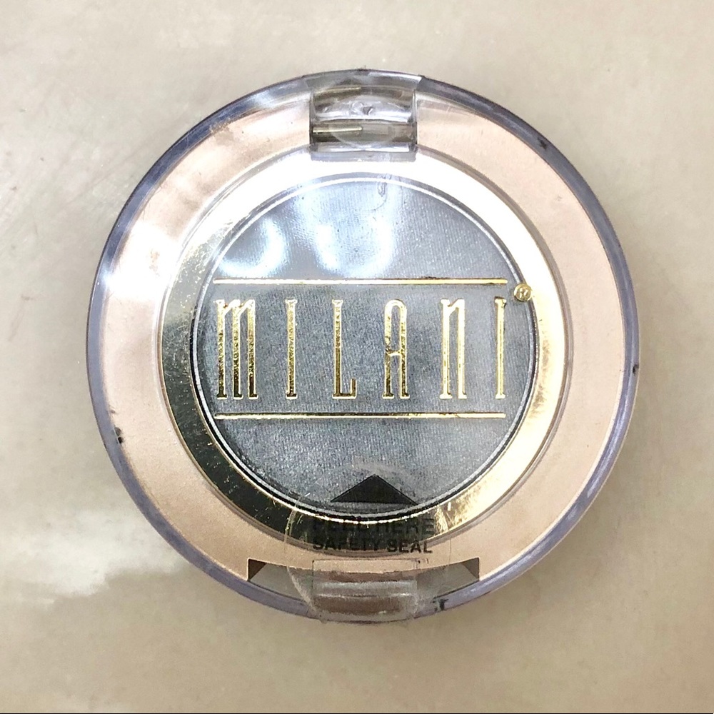 Milani eyeshadow in color silver bullet